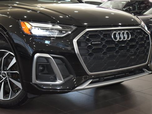 Used 2023 Audi Q5 2.0T Premium w/ Convenience Package AWD/4WD image 3
