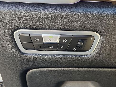 Used 2022 BMW X5 xDrive40i w/ Parking Assistance Package image 25