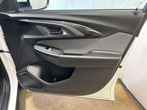Used 2022 Chevrolet TrailBlazer LT FWD image 25