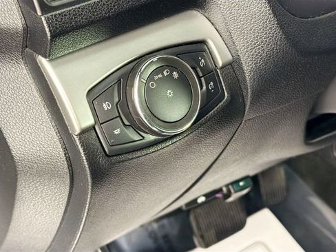 Used 2017 Ford Explorer XLT FWD image 10