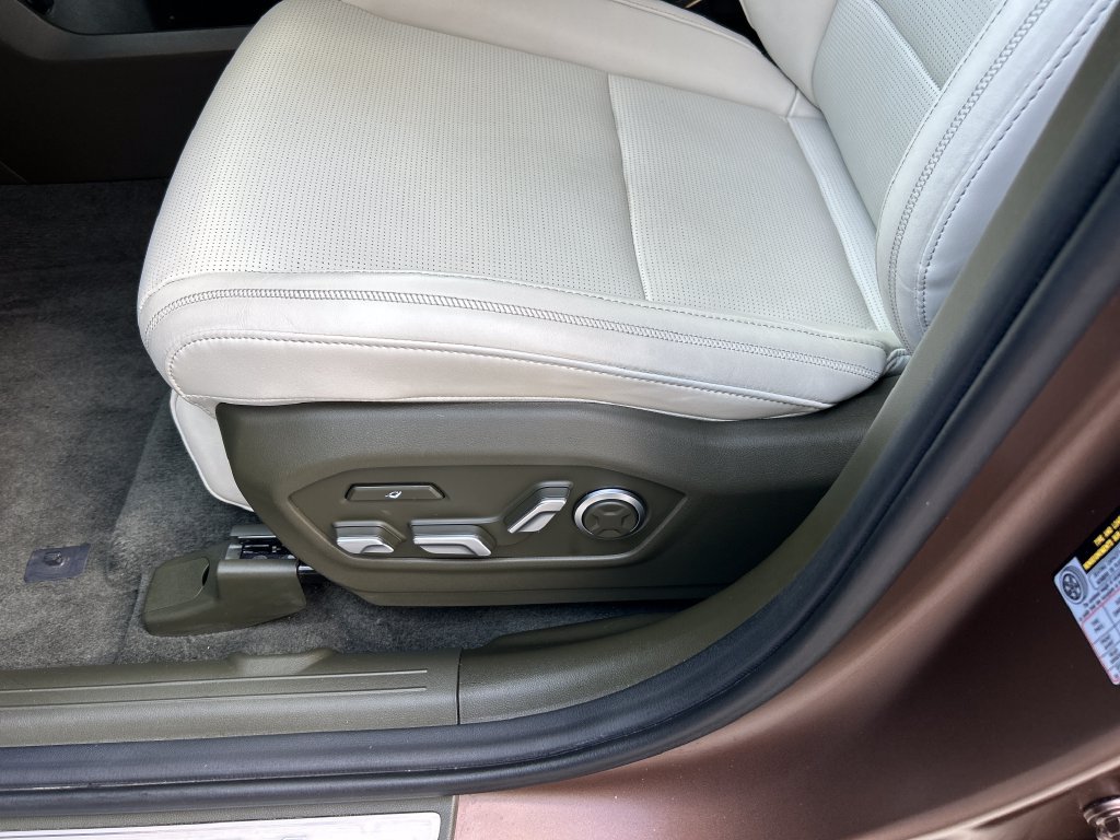 Used 2024 Hyundai Santa Fe Calligraphy AWD/4WD image 31