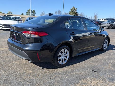 Used 2023 Toyota Corolla LE image 4