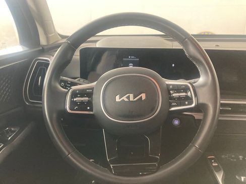 Certified 2024 Kia Sorento S image 7