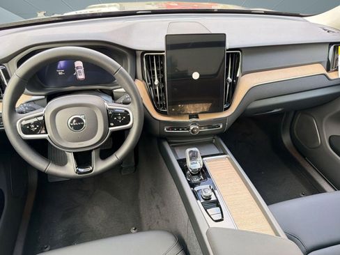 New 2026 Volvo XC60 B5 Core w/ Climate Package image 25