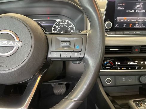 Certified 2023 Nissan Rogue SV w/ SV Premium B Package FWD image 14