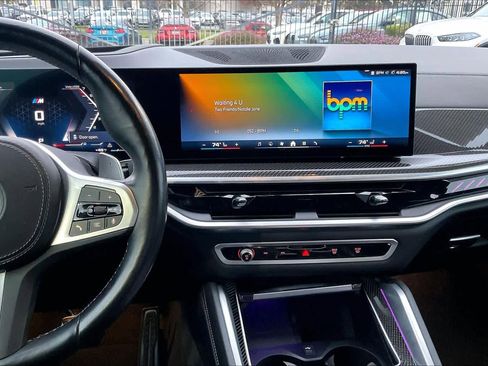 Used 2024 BMW X6 M60i image 9