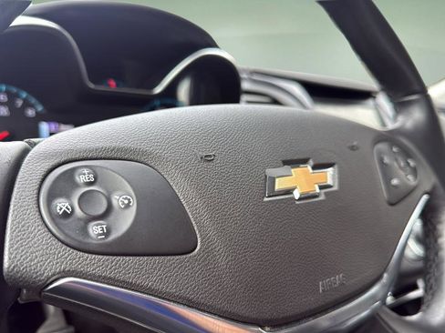 Used 2016 Chevrolet Impala LT w/ Convenience Package image 26