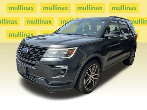 Used 2018 Ford Explorer Sport w/ Ford Safe & Smart Package AWD/4WD image 6