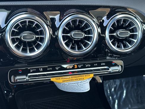 New 2025 Mercedes-Benz CLA 35 AMG 4MATIC image 17