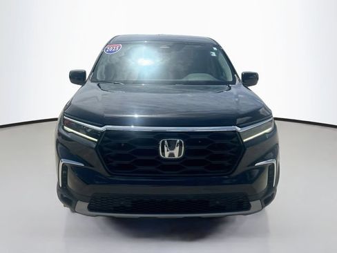 Used 2025 Honda Pilot EX-L image 3