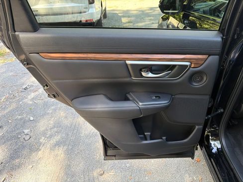 Used 2022 Honda CR-V Touring image 16