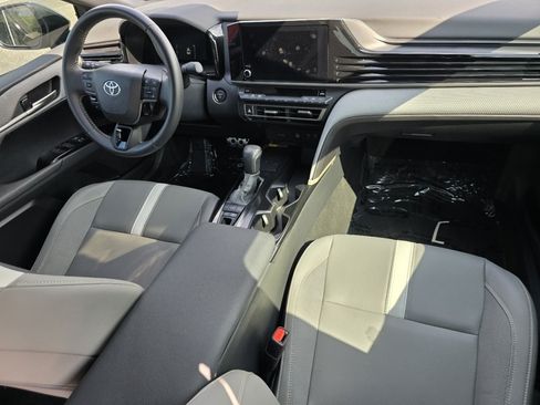 Certified 2025 Toyota Camry SE FWD image 22