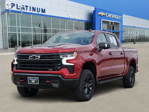 Used 2024 Chevrolet Silverado 1500 LT Trail Boss w/ LT Trail Boss Premium Package image 2