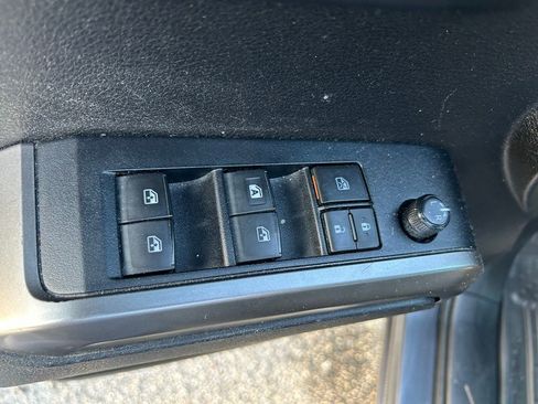 Used 2022 Toyota Tacoma SR5 RWD image 16