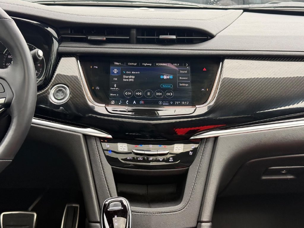 Used 2024 Cadillac XT6 Sport w/ LPO, Floor Liner Package AWD/4WD image 12