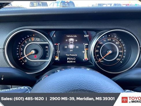 Used 2020 Jeep Gladiator Overland w/ Cold Weather Group image 14