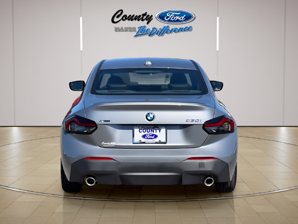 Used 2026 BMW 230i xDrive Coupe w/ Premium Package AWD/4WD image 4