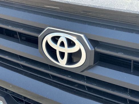 Used 2025 Toyota Tacoma SR5 image 33