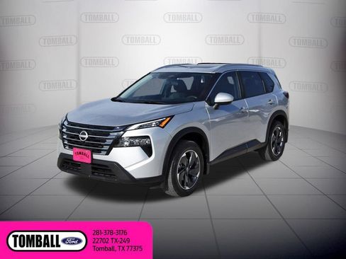 Used 2024 Nissan Rogue SV w/ SV Premium Package FWD image 3