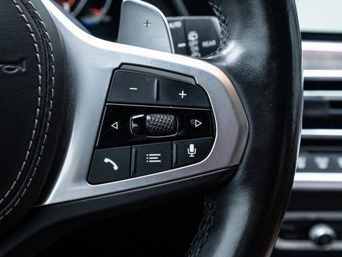 Used 2022 BMW X7 M50i image 19