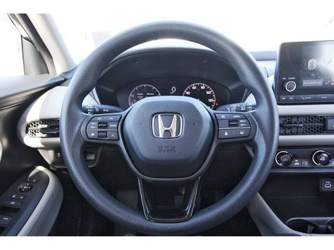 Used 2023 Honda HR-V LX image 14