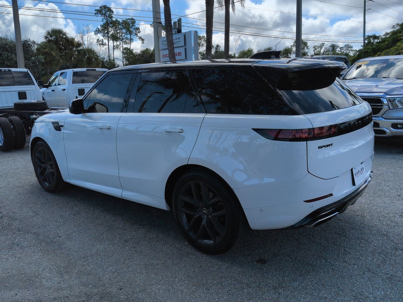 Used 2023 Land Rover Range Rover Sport SE Dynamic AWD/4WD image 7