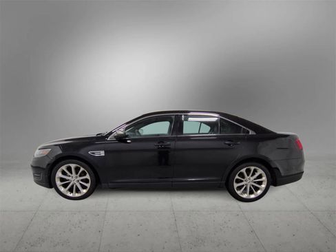 Used 2016 Ford Taurus Limited w/ Equipment Group 301A image 5