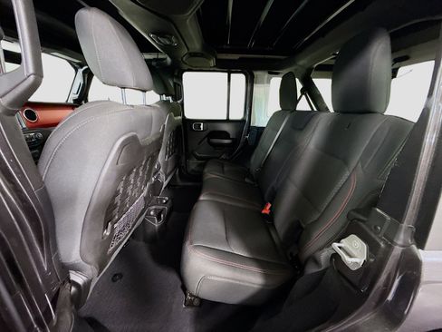 Used 2020 Jeep Wrangler Unlimited Rubicon w/ Uconnect 4C Nav & Sound Group image 25