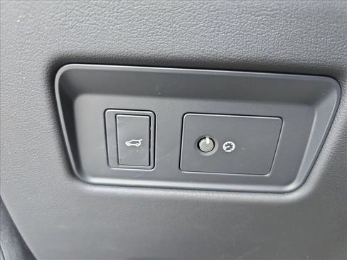 Certified 2025 Jaguar F-PACE R-Dynamic S image 25