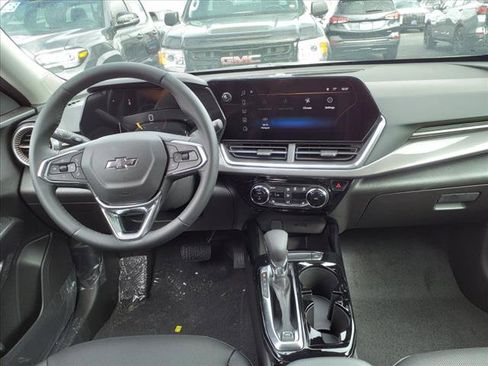 New 2025 Chevrolet Trax ACTIV w/ Driver Confidence Package image 14