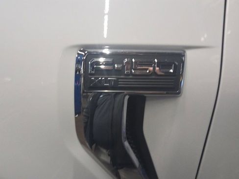 Used 2021 Ford F150 XLT w/ Trailer Tow Package image 16