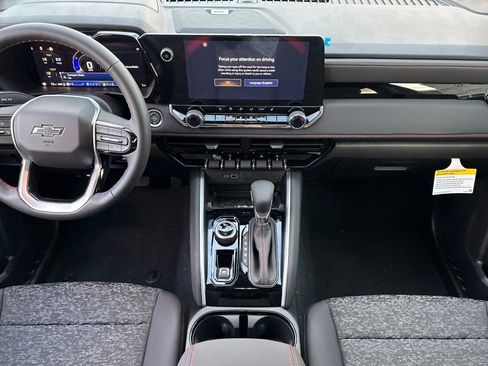 New 2025 Chevrolet Colorado Z71 w/ Midnight Edition AWD/4WD image 15