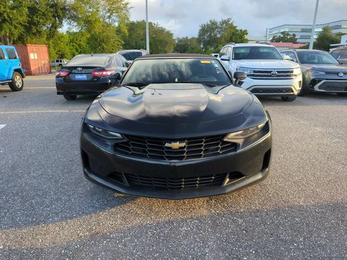 Used 2020 Chevrolet Camaro LT RWD image 4
