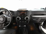Used 2015 Jeep Wrangler Unlimited Rubicon image 2