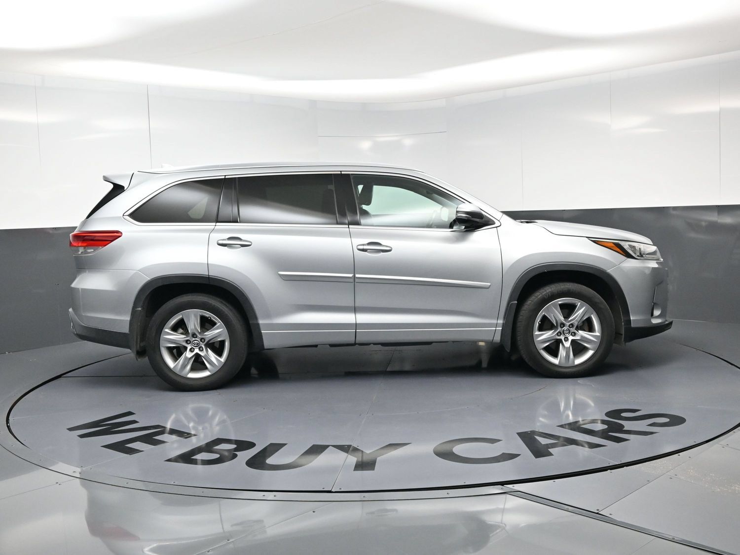 Used 2017 Toyota Highlander Limited w/ Protection Package #3 AWD/4WD image 10