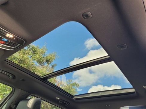 Used 2023 Jeep Wagoneer 4WD w/ Premium Group I image 23