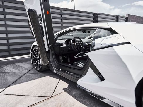 Used 2026 Lamborghini Revuelto AWD/4WD image 35