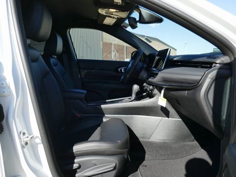 New 2026 Jeep Compass Latitude image 10