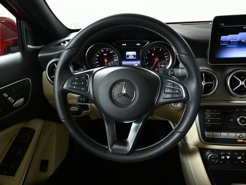 Used 2019 Mercedes-Benz GLA 250 4MATIC image 18