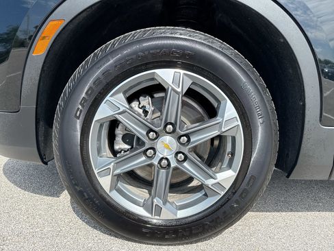 Used 2025 Chevrolet Blazer LT AWD/4WD image 18