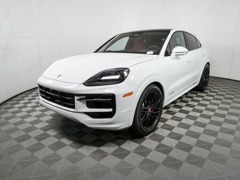 New 2026 Porsche Cayenne GTS AWD/4WD image 1