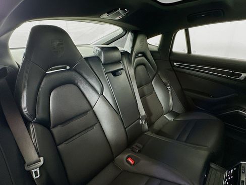 Used 2023 Porsche Panamera 4 Platinum Edition image 27