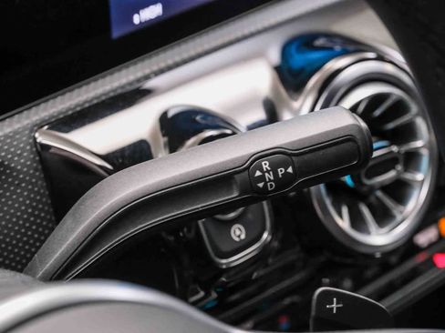 Used 2022 Mercedes-Benz CLA 250 image 20