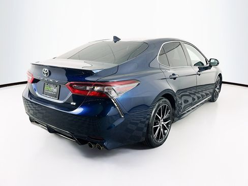 Used 2021 Toyota Camry SE w/ Convenience Package image 9