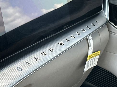 New 2023 Jeep Grand Wagoneer 4WD w/ Flexible Seating Group image 35