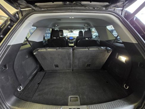 Used 2023 Ford Explorer Limited w/ Equipment Group 301A image 8