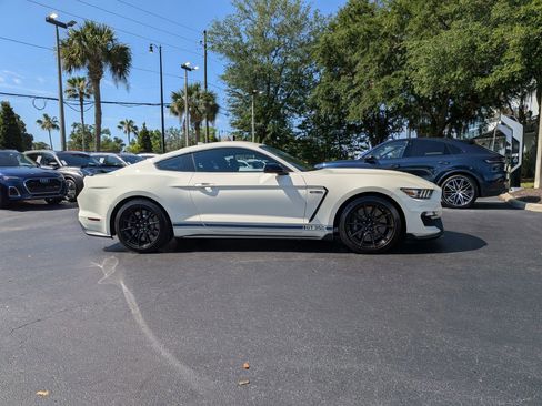 Used 2020 Ford Mustang Shelby GT350 w/ Technology Package RWD image 7