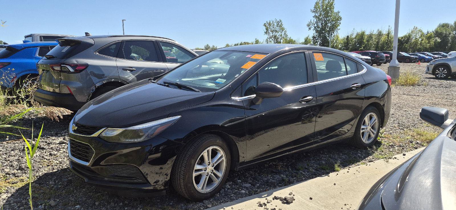 Used 2018 Chevrolet Cruze LT FWD image 1