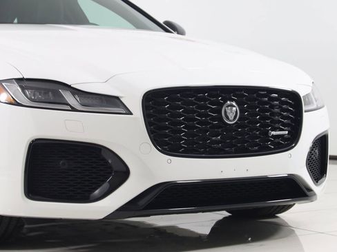 Used 2024 Jaguar XF R-Dynamic SE image 47