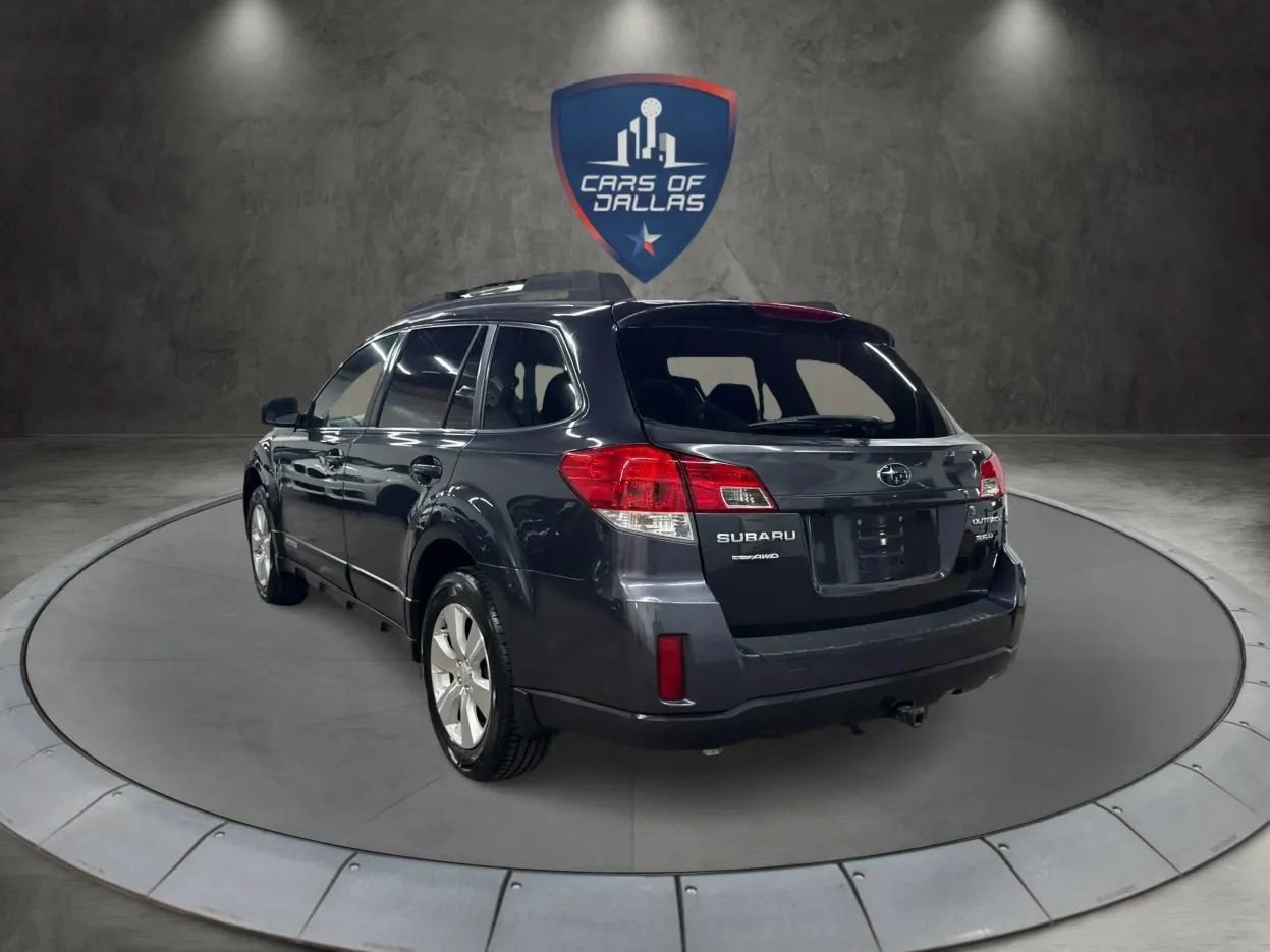 Used 2011 Subaru Outback 3.6R Limited AWD/4WD image 3